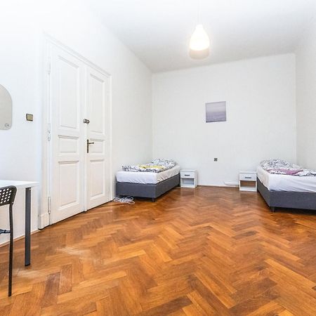 Legerova Apartments Прага Экстерьер фото