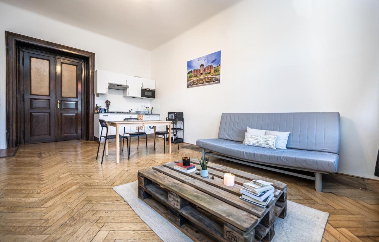 Legerova Apartments Прага Экстерьер фото