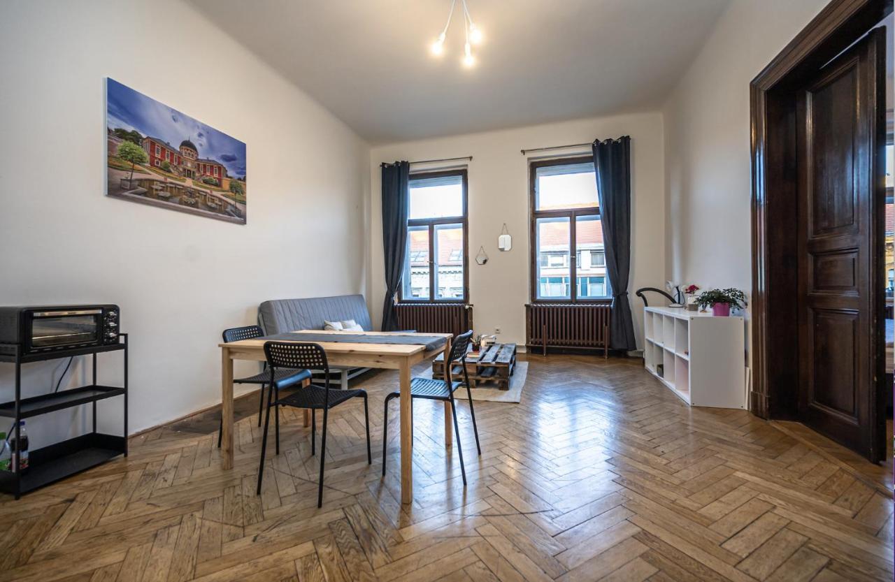 Legerova Apartments Прага Экстерьер фото