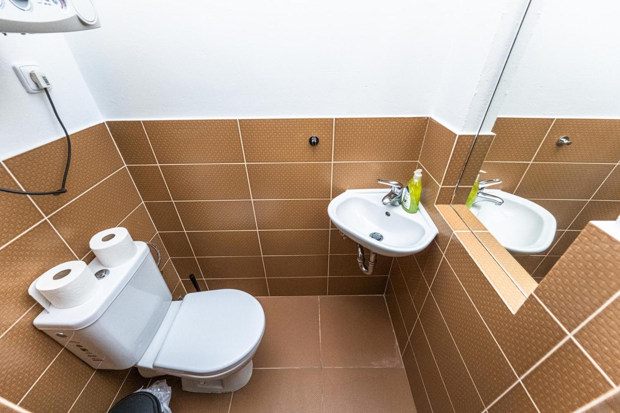 Legerova Apartments Прага Экстерьер фото